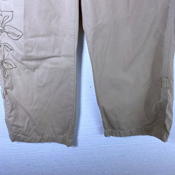 Lucky Brand Women's Size 10 / 30 Khaki Embroidered Floral Khaki Pants Cropped - Picture 9 of 11